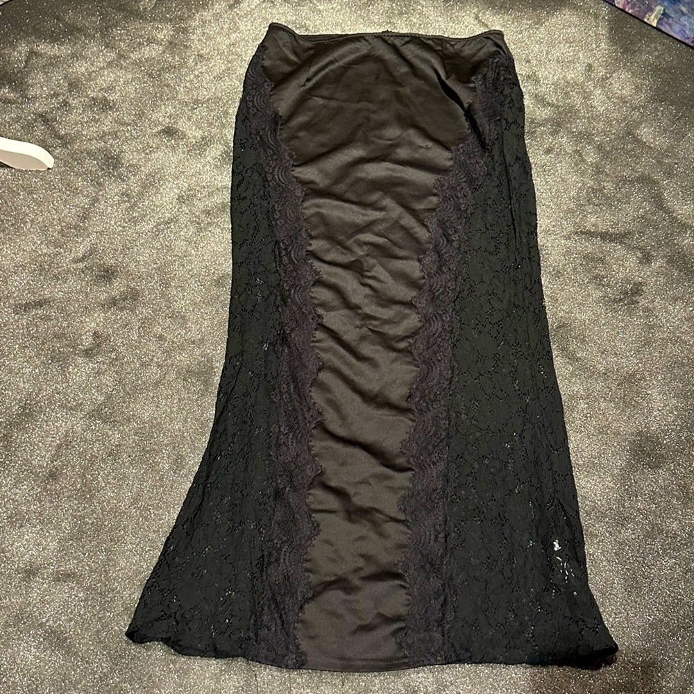 PrettyLittleThing Black Lace Panel Maxi Skirt